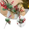 Fleurs décoratives de noël, boutures de fruits rouges et décorations d'arbre, fausses plantes suspendues avec panier