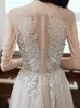 Auffälliges Abendkleid in Silbergrau, lange Ballkleider, transparenter Tüll mit Perlen-Blumenapplikation