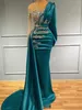 Arabic Aso Ebi Green Mermaid Prom Dresses Sparkly Sequins Beaded V Neck Long Sleeves Formal Evening Gowns Elegant Satin Peplum Ruched Special Occasion Dress CL1468