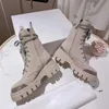 Martin Boots Kadın Platformu Boot Dantel Up Ayakkabı Savaş Moda Tasarımcıları Ayakkabı Deri Yürüyüş 6.5cm Düşük Yuvarlak Yuvarlak Ayak Parçaları Sıradan Patika Ayak Bileği Yeni Bej Chunky