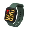 Nouvelle mode LED Love Digital Watch Kids Sports Imperpose Watches Boy Girl Girl pour enfants Regarder Electronic Silicone Candy Sold Clock