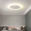 Luces de techo Lámpara de dormitorio simple Golden Modern Net Red Nordic Creative Master Room Lighting