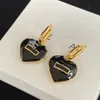 Mode Femmes Designers Stud Lettres D'or Boucle D'oreille S925 Boucles D'oreilles Goujon Amour Forme Femmes Designer Goujons En Métal Marque B22111807