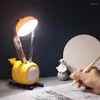 Lampade da tavolo Lampada da scrivania a LED creativa per cartoni animati Protezione per gli occhi Luce notturna Ricarica USB morbida Apprendimento della lettura per la decorazione domestica