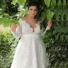 Billiga spetsbröllopsklänningar plus storlek Vestido de Novia Sexig V-ringning Långa ärmar Illusion Lace Wedding Dress for Bride