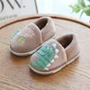 مصمم النعال الشتاء ديناصور الأطفال النعال للأولاد Grils Flip Flops ناعمة Nonslip Kids Home Baby Cotton Cotton Indoor Shoes 221117