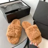 Slippers merk designer damessandalen zacht modieus ontwerp dames holle platformsandalen gemaakt van transparante materialen 1102