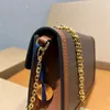 Luksusowe kobiety Messenger na ramię słynne marka torba crossbody mini rozmiar 19cm portfele łańcuch torebki kolacja