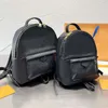 Mochilas Backpack Backpacks Meninas de couro genuíno Mulheres de grande capacidade Sacos esportivos à prova d'água Bolsa bolsa de bolsa múltiplos bolsos ajustáveis