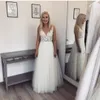 Trouwjurk v-hals kanten appliques tule witte bruidsjurken mouwloze vloerlengte charmant voor bruiden vrouwen elegant