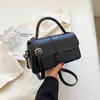 Usine 80% de réduction sur le dédouanement en gros Feeling Bag Sac à main Nouveau 2023 Crossbody Femme Xiao Fang Shang Bao Yang Qi Messenger Texture et Main Améliorée