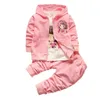 Set di abbigliamento Real Roupas Infantis Indumento per bambini Primavera e autunno Ragazza in puro cotone con stampa in tre pezzi Tuta da bambino 04y 221117