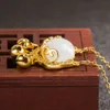 Party Favor Designer Mode de style chinois Ruyi Xiang Yun pendentif de verrouillage de la paix collier femme or antique avec imitation Hetian jade blanc longue durée de vie