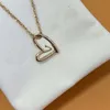 Womens Love Necklace Designers Luxurys Pendant Pearl Necklaces For Women Gold Heart Necklace Designer Smycken With Box 184Z