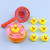 Bath Toys 5pcs Conjunto infantil mini anéis de natação de borracha patos amarelos rede de pesca lavagem de criança diversão 221118