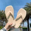 Flip flop Femmes Summer Corée Fashion Fashion Clip Foot Home Home Indoor Anti Slip Flat Bottom Wath Bath Sandals Sandals J220716