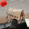 Le magasin a 80% de réduction sur la vente en gros de sac en cuir vibrato 2023 femme nouvelle lettre de mode coréenne Tiktok petite sacoche dame épaule