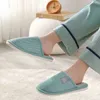 Mulheres chinelas para homens homens sapatos quentes chinelos de pelúcia macia chinelos chinelos flop antislip mole interno quarto amantes de piso j220716