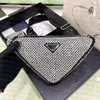 10A Top Women Bag Triangle Crystal Diamond Set Beald Bag Metal Logo Logo Большая мощность молния открытие оригинального стиля роскошное дизайнер модного кроссбак