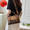 La tienda tiene un 80% de descuento en bolsos de moda para mujer novedad de verano 2023 bandolera de un hombro versión coreana axila de gran capacidad P259u