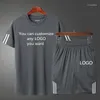 Мужские рубашки T 2022222222222. Может быть, настраиваемая логотип печатайте повседневную мужскую футболку высококачественное хлопок с короткими рукавами с двумя частями.