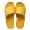 Novos sapatos de banheiro de verão, sandálias femininas geométricas anti -vislip ecofriendly casal girl slides de massagem interna chinelos j220716