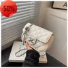 Shop hat 80 % Rabatt auf den Großhandel 2023 Herbst neue gewebte Tasche Schulter Messenger Mode einfache feste Farbe kleine quadratische Damen s