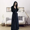 Homens sleepwear mulheres inverno com capuz extra longo grosso flanela banho robe luxo peignoir quente vestido de banho homens roupão de dama de honra roupões de casamento t221103