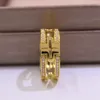 Nouveau style bagues bulgares hommes femme designer bague en or 18 carats en acier inoxydable étoile diamant creux trombone anneaux bijoux de fête amour couple cadeau taille 6 7 8 9 10 11