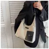 Väskor Canvas Bag Women's 2023 New Simple Hand Trend Large Capacity Sling Single Shoulder Underarm Purses