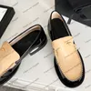 Dames retro zwarte kleding schoenen ronde tenen loafers dikke lage hakken koehid lederen lak lederen gewatteerde textuur feex peal casual sandalen zachte slip-on met jurken