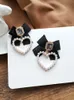 Charm S925 Aluz Sweet Jewelry Brincos de arco preto Design Design Crystal Glass simulou Pearls Heart Drop for Girl 221119