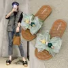 2021 Nya tofflor Kvinnor Summer Wear Net Red in Fashion Casual Beach Shoes Oneword Sandaler och tofflor Kvinnor J220716