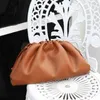 Authentic Venetas Pouch Bag Women's Color Clip Shoulder Designer Fold Bags Solid Fashion Bags Single Cloud Messenger BottegvVeneta Outlet SVNH3LYW WN-IFPD