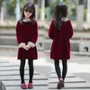 Abiti da ragazza Autunno Bambini Retro Baby Princess Abiti da festa Ragazze Abito invernale Vino rosso Velluto Abbigliamento per bambini Pizzo Manica lunga 221118