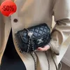 Shop hat 80 % Rabatt auf den Großhandel 2023 Herbst neue gewebte Tasche Schulter Messenger Mode einfache feste Farbe kleine quadratische Damen s