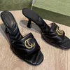 Sandaler Tofflor Läder Sandal Strandrutschbanor Slide Flats Plattformskor Utomhustofflor Sommarmode Klassisk Designer Kvinnor H Storlek 35-42