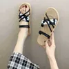 Dames mode zomer slippers buitenlichtgewicht cool casual platte dames zwarte niet -slip basis indoor huis sandalen flipflop J220716
