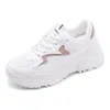 Chaussures habillées Femmes Automne White Sneakers Fashion Brand Retro Platforme Footwes Footwear Footwear Breathable Mesh 221118