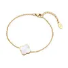Armband klassiska populära Stainls Steel Mother of Pearl Four Leaf Clover Shell Lucky Charm Armband Women For Girls