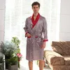 Roupa de sono masculina Bathrobe Bath Rayon Nightgown Summer Summer fino pijamas de mangas compridas