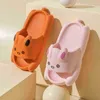 Crianças de coelho rosa Slippers Summer Parentchild Antislip Bath House Housed Children Cartoon Belny Slippers Sweet Girls Sapatos J220716