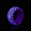 Anneaux de mariage créatif résine anneau Punk lumineux brillant dans le noir bande Fluorescent pour les femmes fiançailles bijoux hommes cadeau