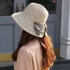 Bérets Summer Suncreen d'été pour femmes Big Hat Vacation Vacation Sunshade Beach Brim Bucket Bucket Bow CHAPS POUR FEMMES BON FEMININO