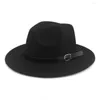 Boinas de cor de cor preta de cor preta lateral lateral solteira jazz fedora chapéu elegante homem mulher larga vasa panamá trilby tampa atacado