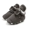 Zapatos de algodón cálidos para niños pequeños de otoño e invierno, suelas suaves, cómodos para niños pequeños de 0 a 18 meses, informales de felpa para bebés y niñas