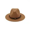 Boinas 2022 Moda Hombres Mujeres Fedora Sombrero con cinturón punk Lana Otoño Viaje Cap Fascinator Jazz