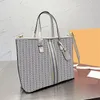 Diseñador de lujo Bolsas de mensajero Cadena Cerrojo Crossbody Carta Dama Verano Casual Fresco Gran noche Compras Totes Mujeres Monedero Carteras Popular