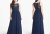 2019 Vestidos de dama de honra azul marinho de chiffon comprimento do piso da cintura da cintura j￳ia pesco￧o de z￭per de renda zagueiro bri12616661