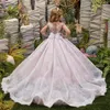 Девушка платья фартапаэзским свадебным платьем роскошное блестящее кружев